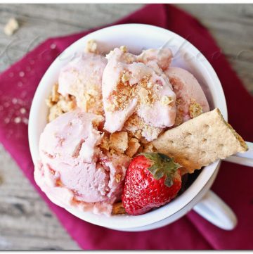 Strawberry Cheesecake Frozen Yogurt