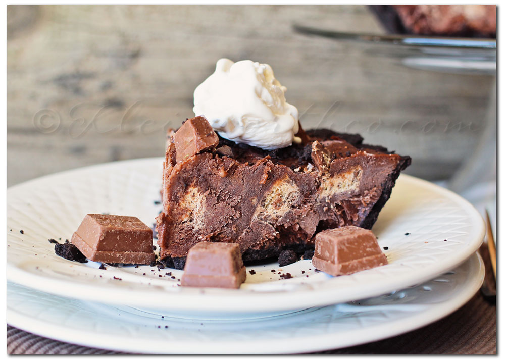 Frozen Kit Kat Pudding Pie