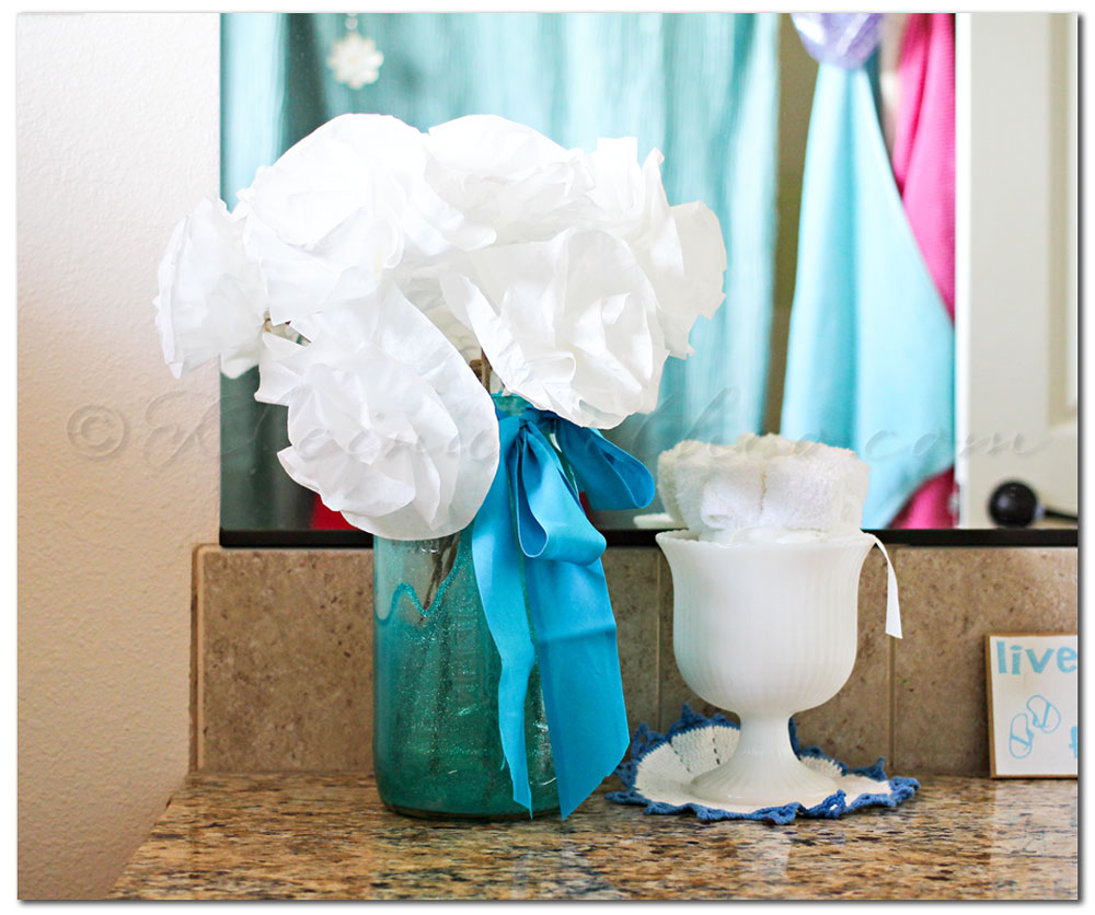 Ocean Waves Glitter Vase