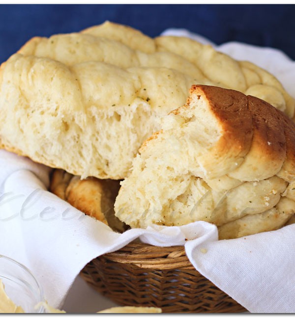 Slow Cooker Gluten Free Garlic Bread