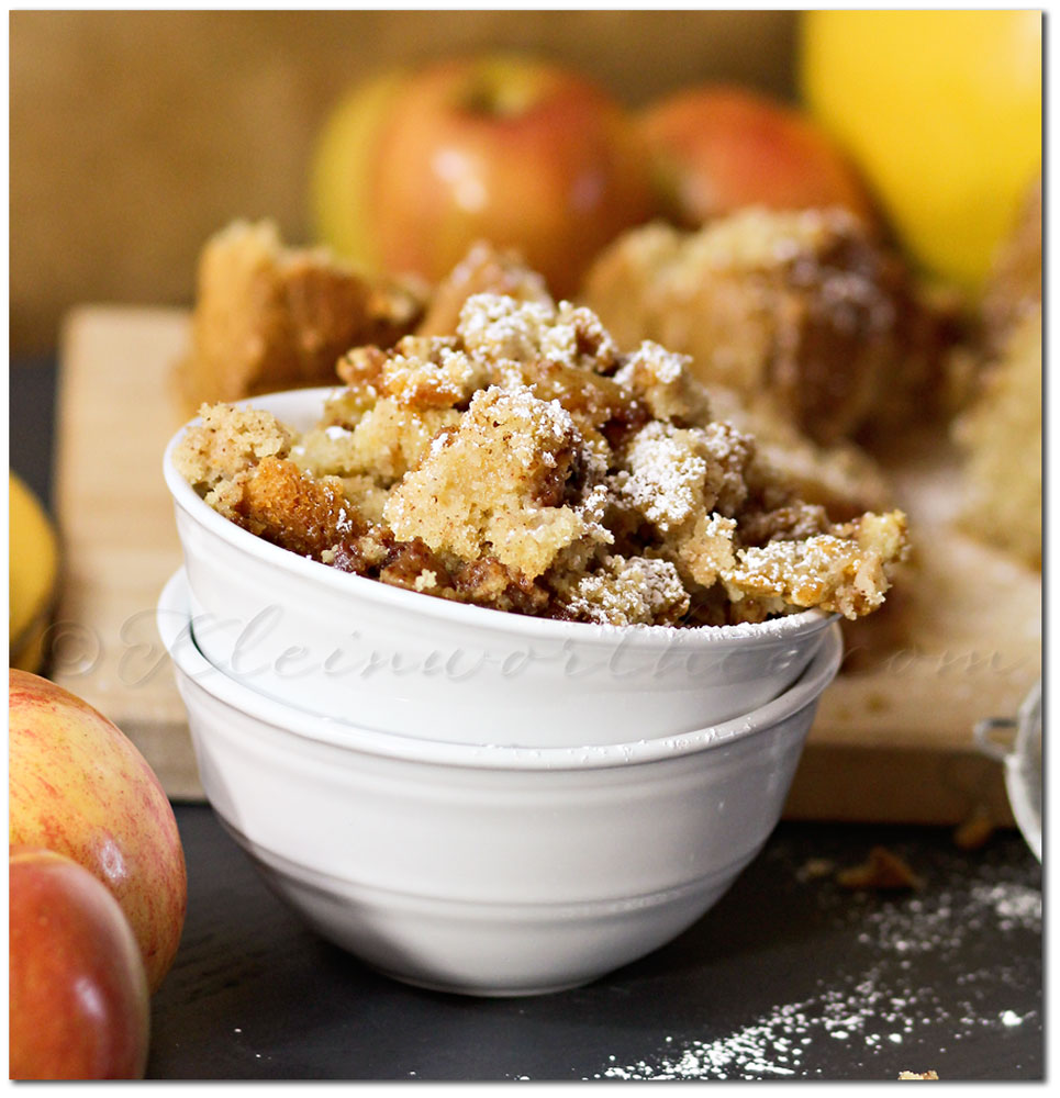 Apple Cake Crumble