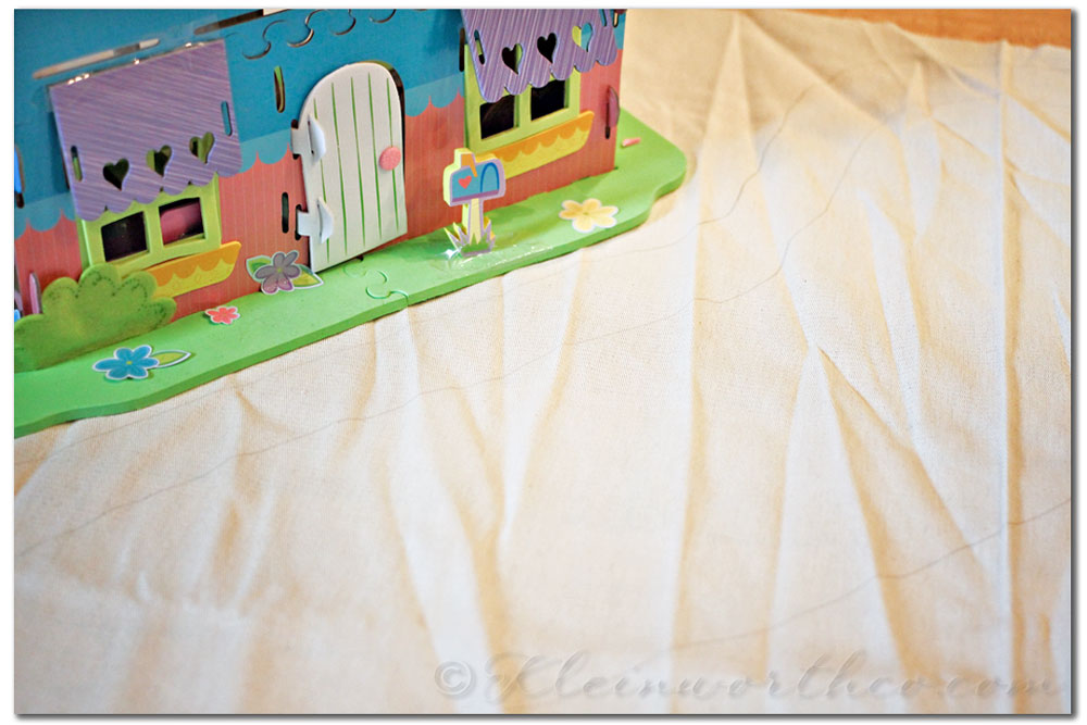 Painted Play Mat & Pom Tree Kids