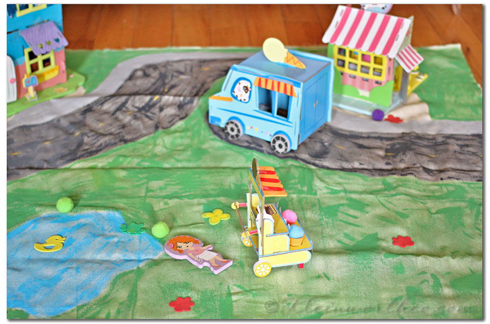 Painted Play Mat & Pom Tree Kids