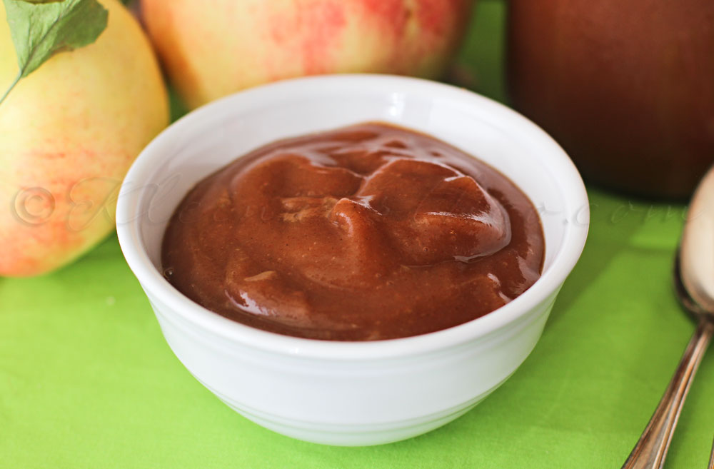 Crock Pot Cinnamon & Brown Sugar Applesauce 