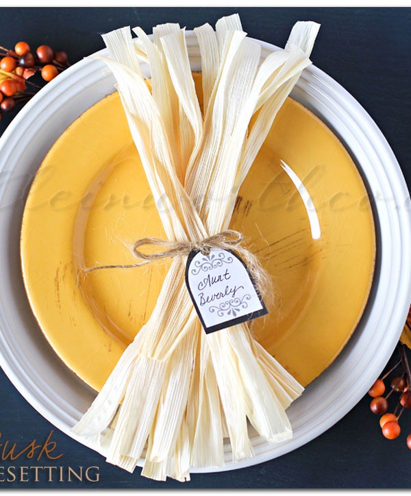 corn husk fall placesetting, free printable, printable place card tags