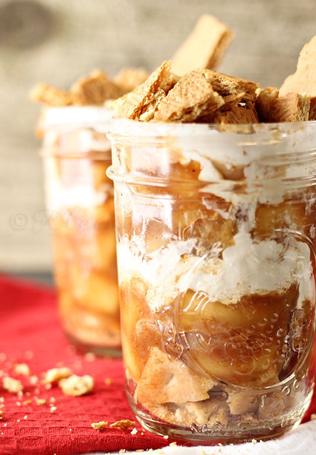 Ice Box Apple Pie Jars using a recipe for apple pie & apple pie filling that's like an ice box cake in a jar. A super easy dessert recipe for apple lovers.