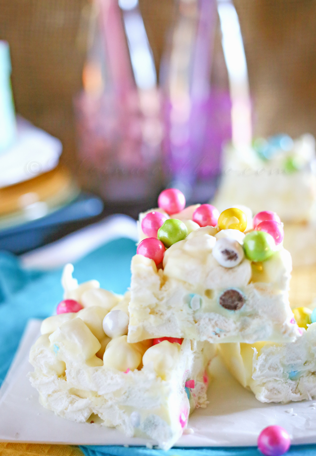 Easter Recipes - Easy and delicious Easter desserts and treats.