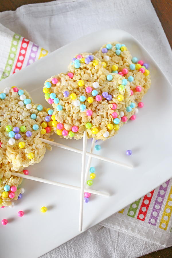 Easter Krispie Pops