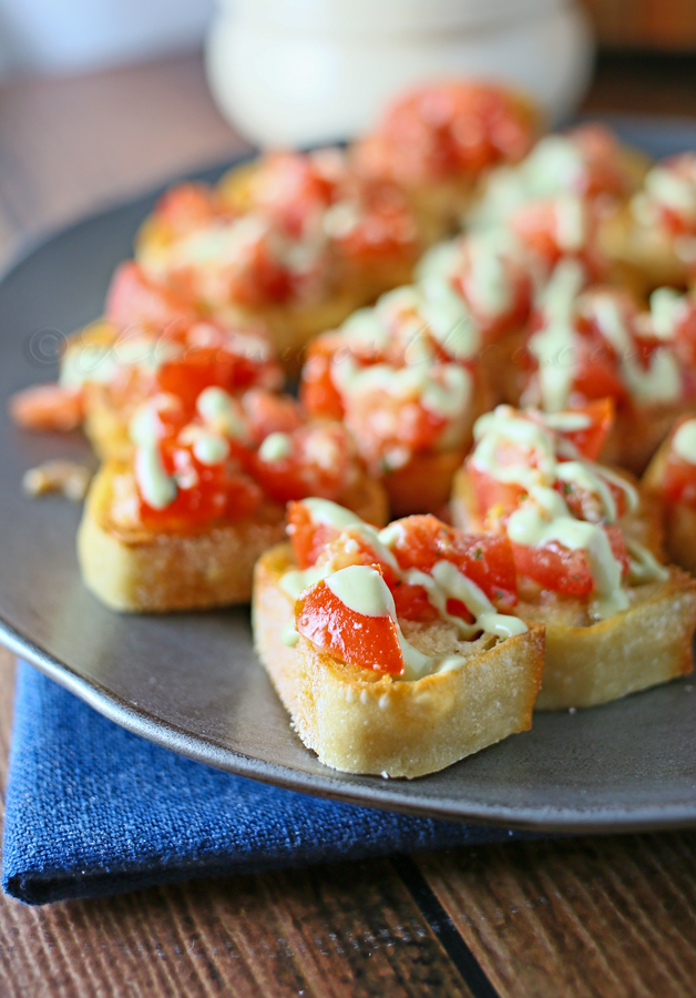 Easy Garlic Bruschetta www.kleinworthco.com