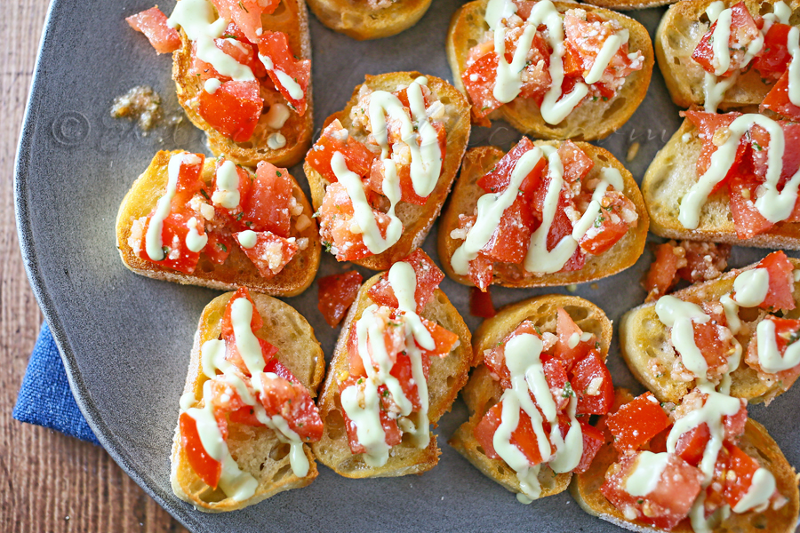 Easy Garlic Bruschetta www.kleinworthco.com