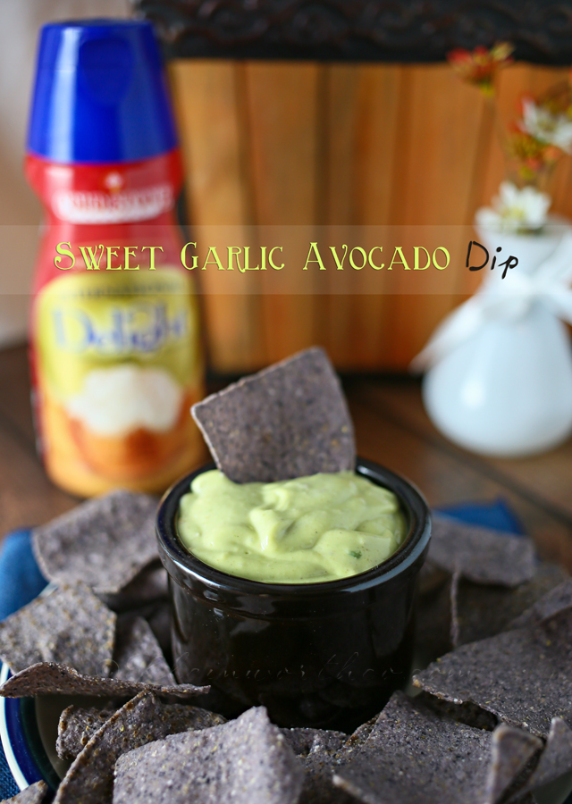 Sweet Garlic Avocado Dip www.kleinworthco.com