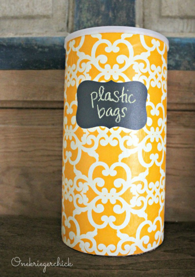 DIY-plastic-bag-storage-container-Onekriegerchick.com_