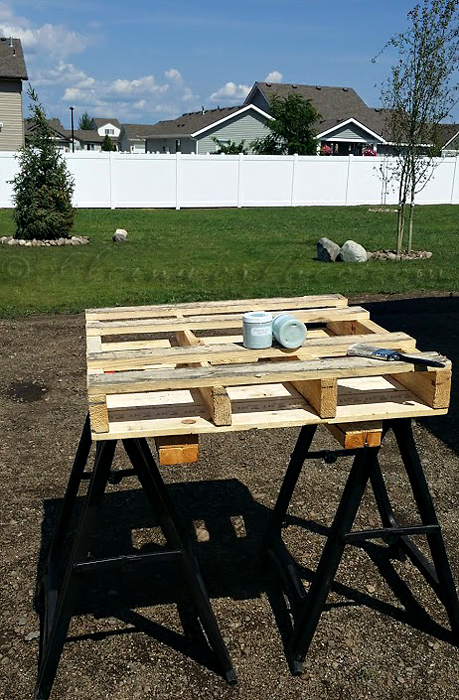 DIY Pallet Console Table