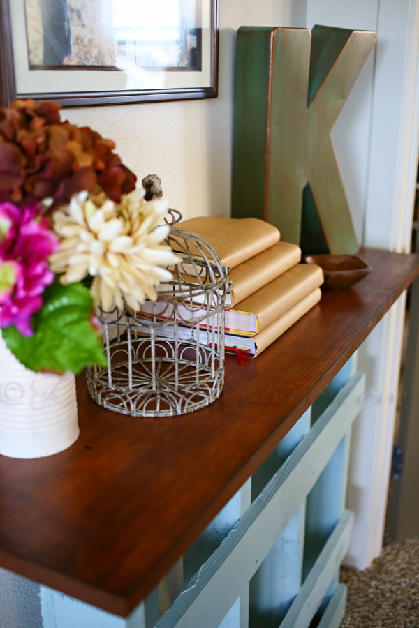 DIY Pallet Console Table