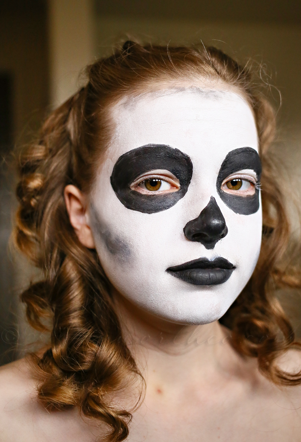 simple dia de los muertos face paint