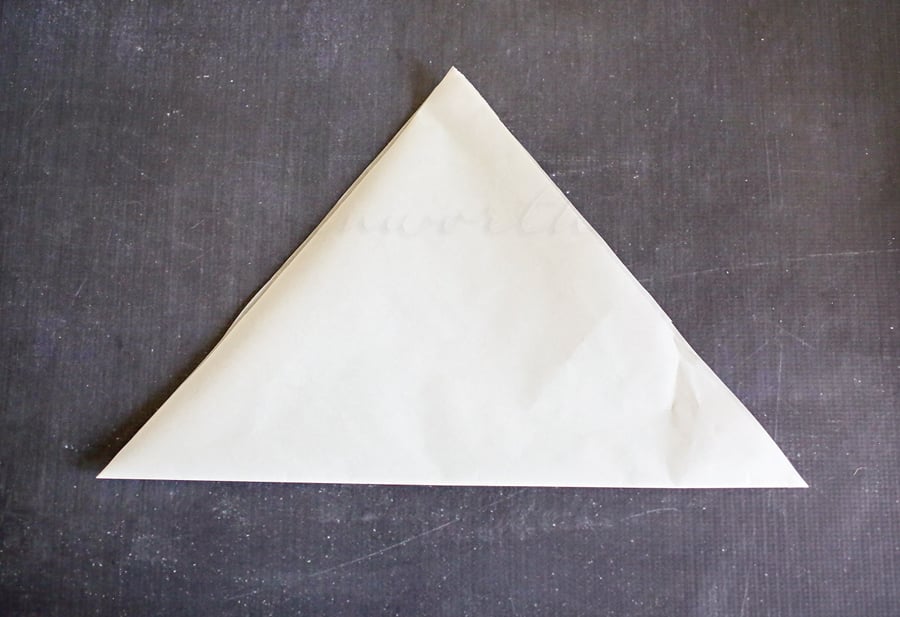 Parchment Decorating Bag {Tutorial}