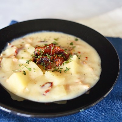 Slow Cooker Clam Chowder