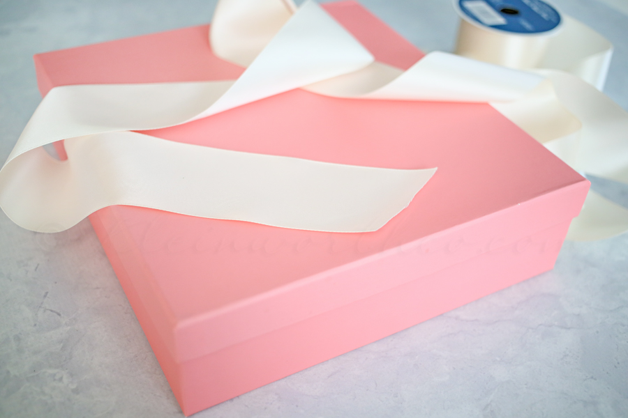 How to Gift Wrap like a PRO