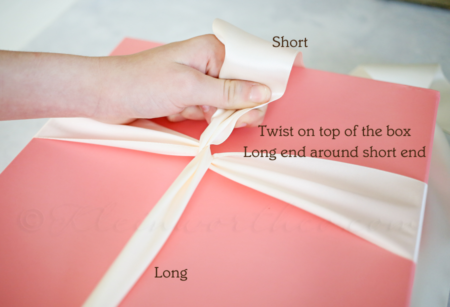 How to Gift Wrap like a PRO