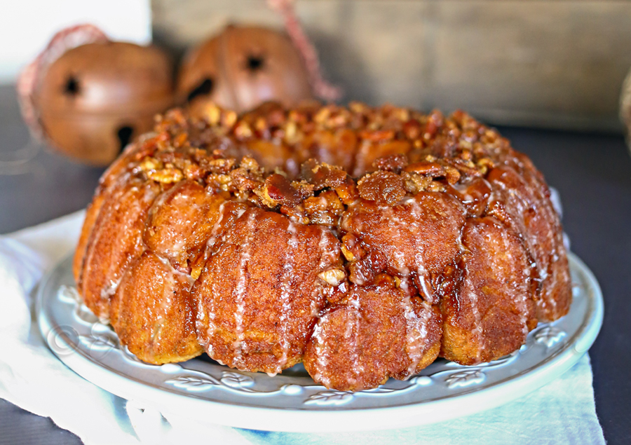 Gingerbread & Eggnog Monkey Bread