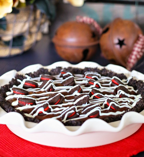 Candy Cane Oreo Pie