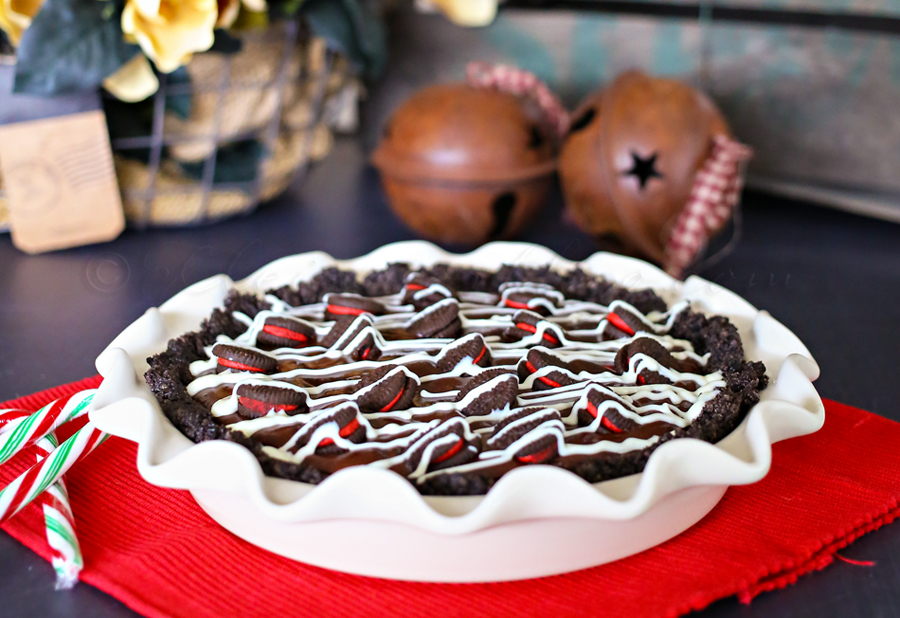 Candy Cane Oreo Pie