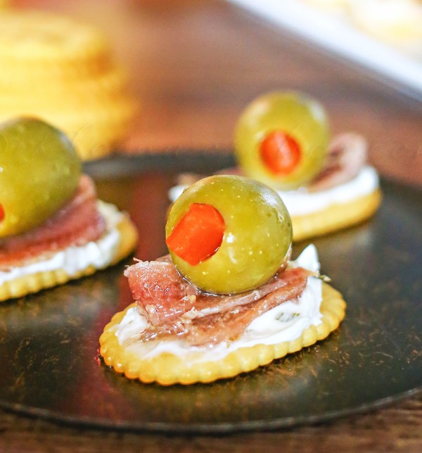 Anchovie & Olive Appetizer