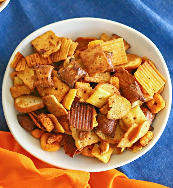 Slow Cooker Snack Mix