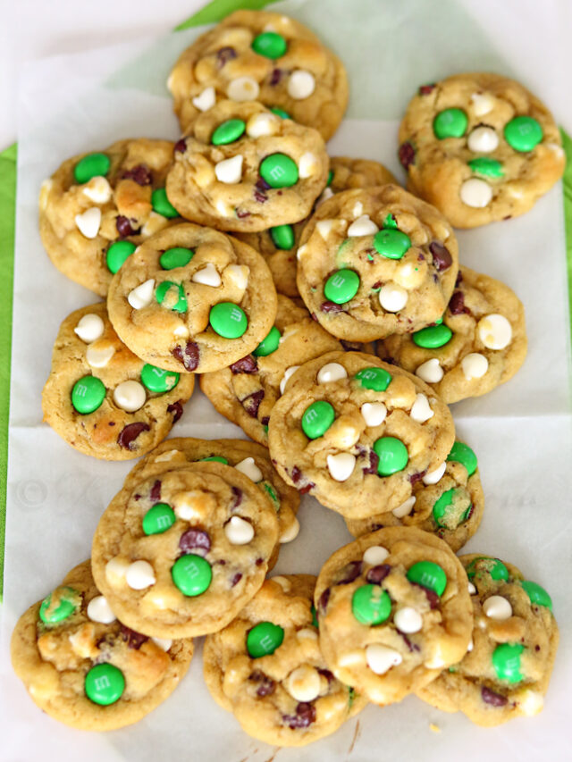 St. Patrick’s Day Mint Chocolate Chip Cookies