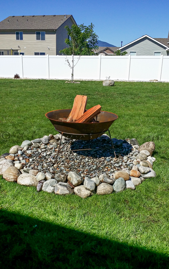 Easy Backyard Fire Pit {In Less than 30 Minutes}