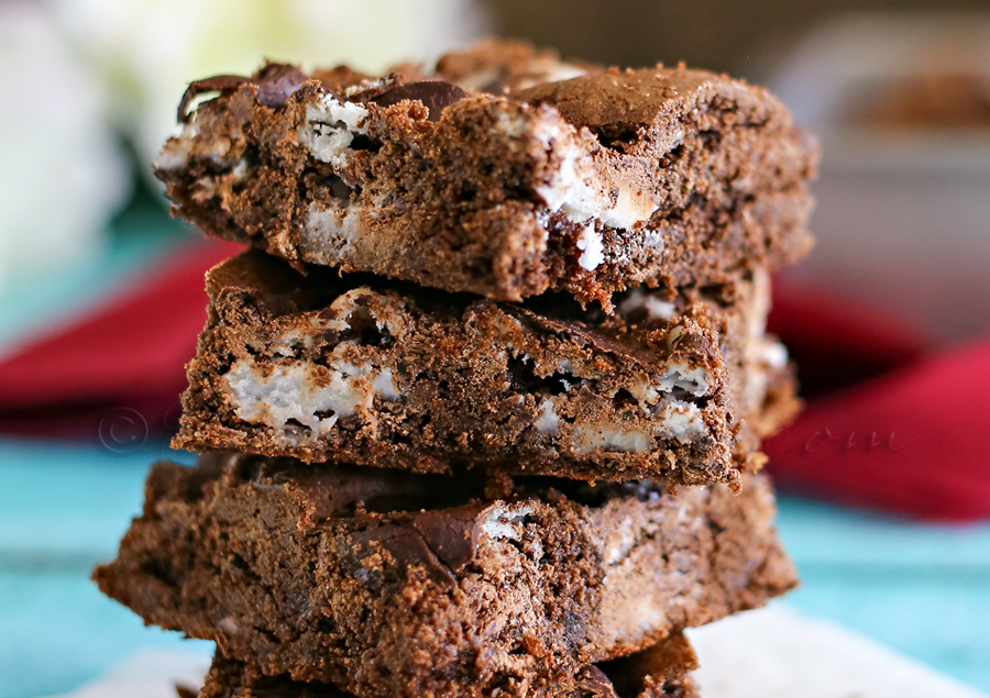 Peppermint Cake Mix Brownies