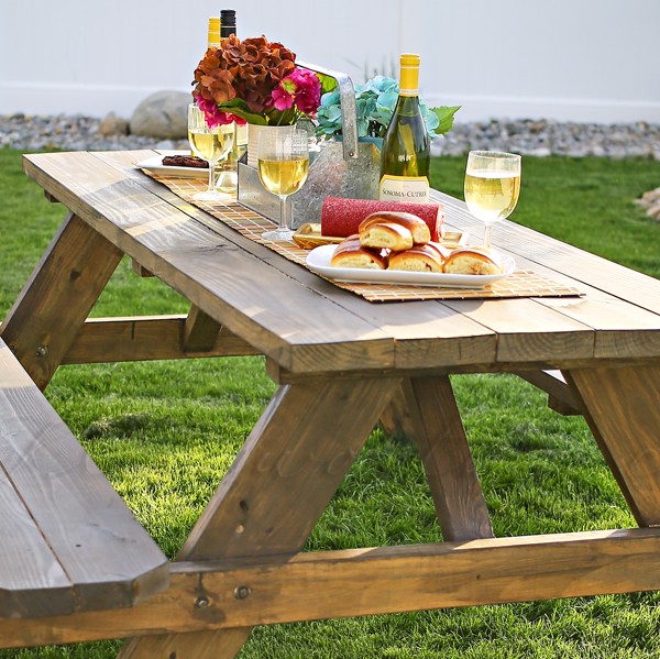 Easy DIY Picnic Table