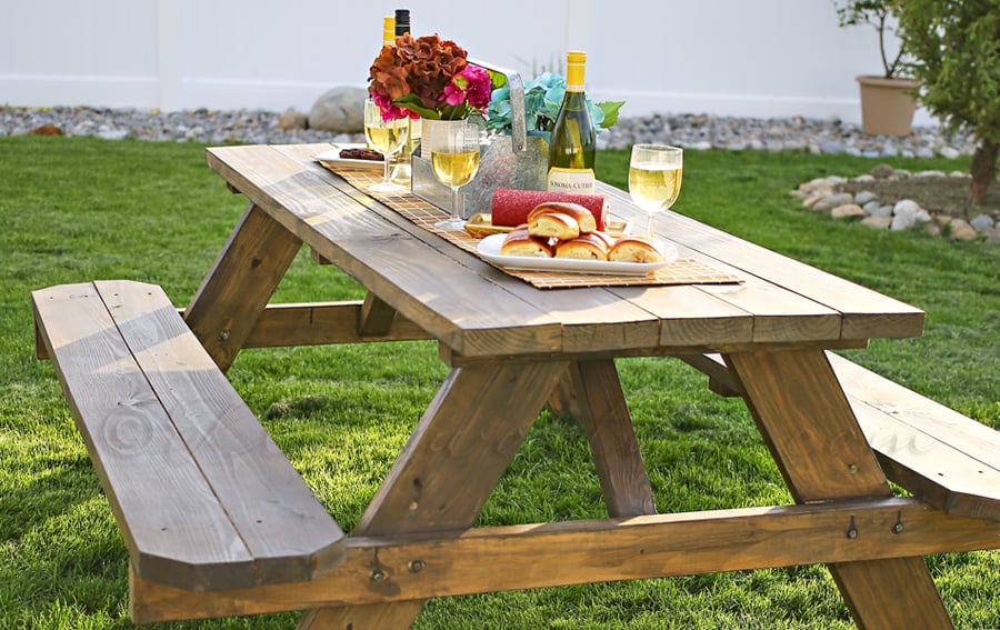 Easy DIY Picnic Table - Kleinworth & Co