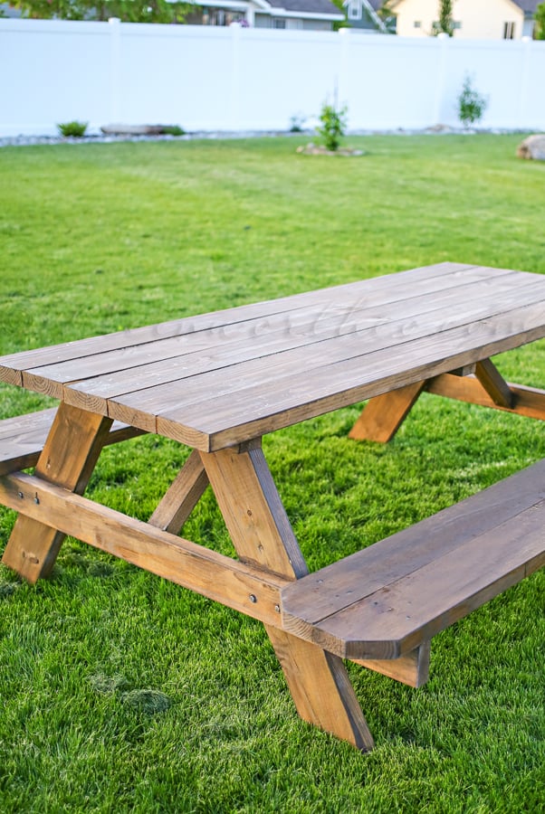 easy diy picnic table - kleinworth & co