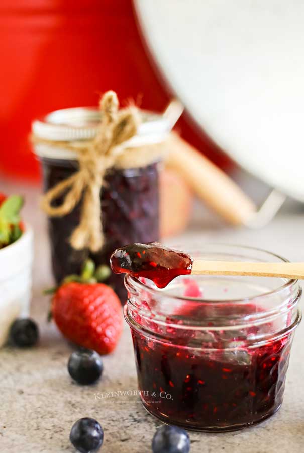 how to make Mixed Berry Quick Jam