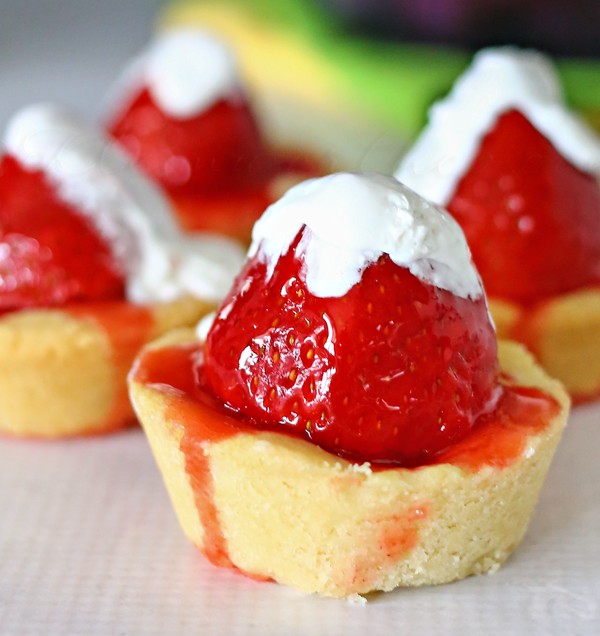 Sugar Cookie Strawberry Pies