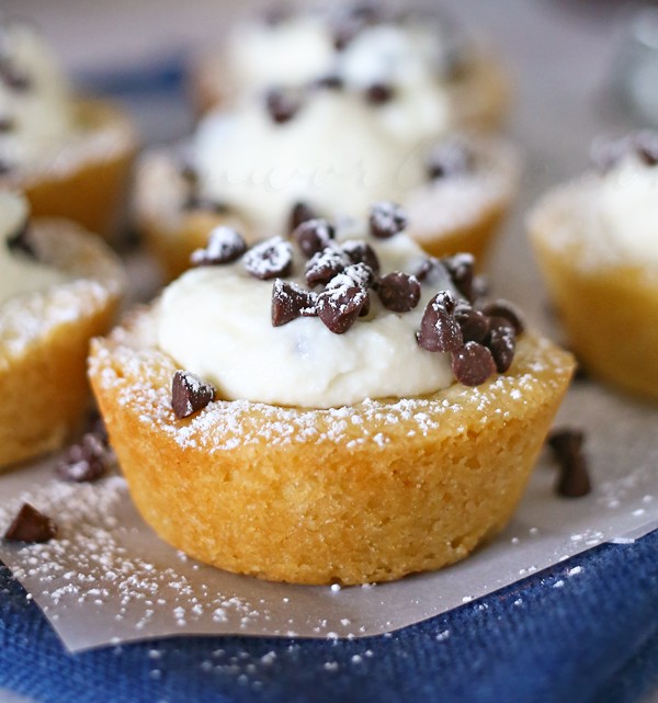 Cannoli Sugar Cookie Cups