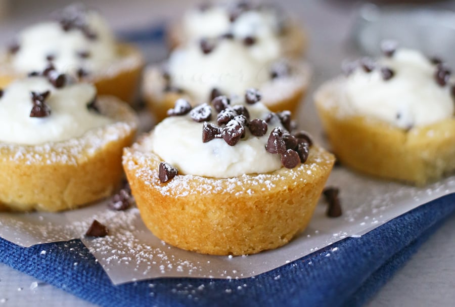 Cannoli Sugar Cookie Cups