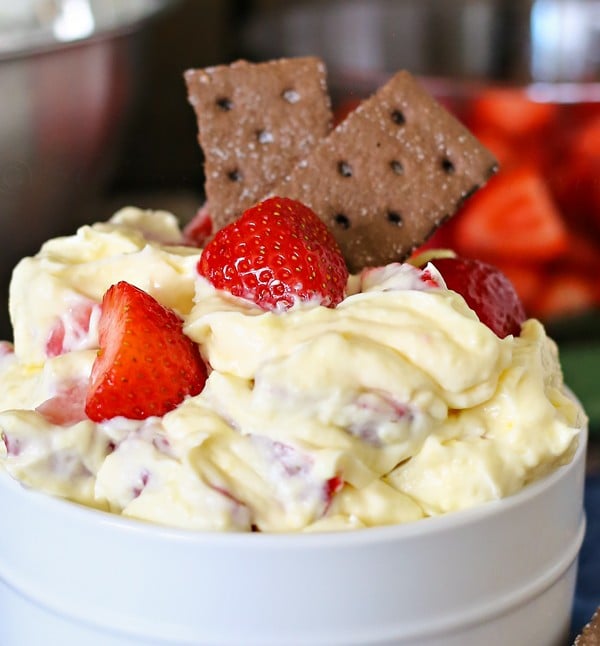 Strawberry & Banana Dessert Dip