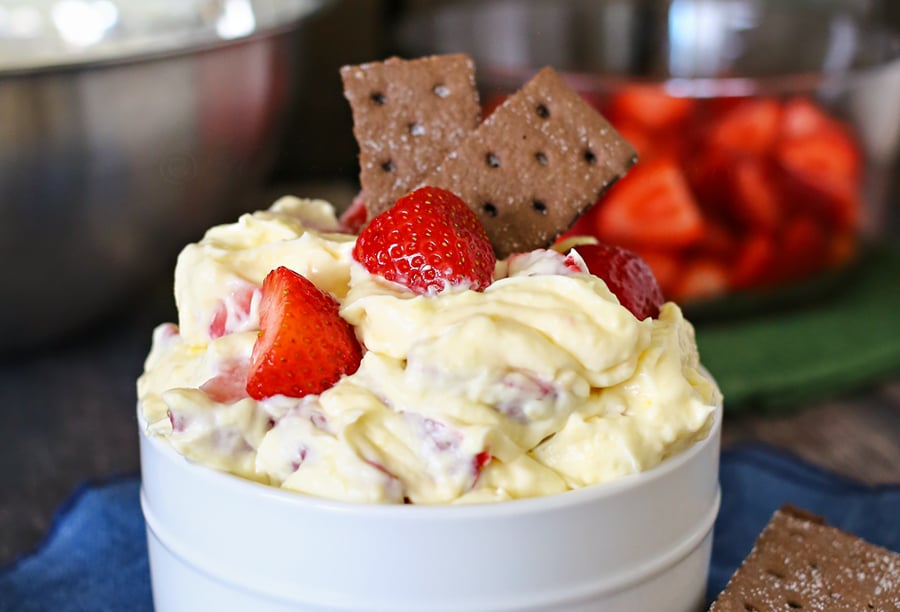 Strawberry & Banana Dessert Dip