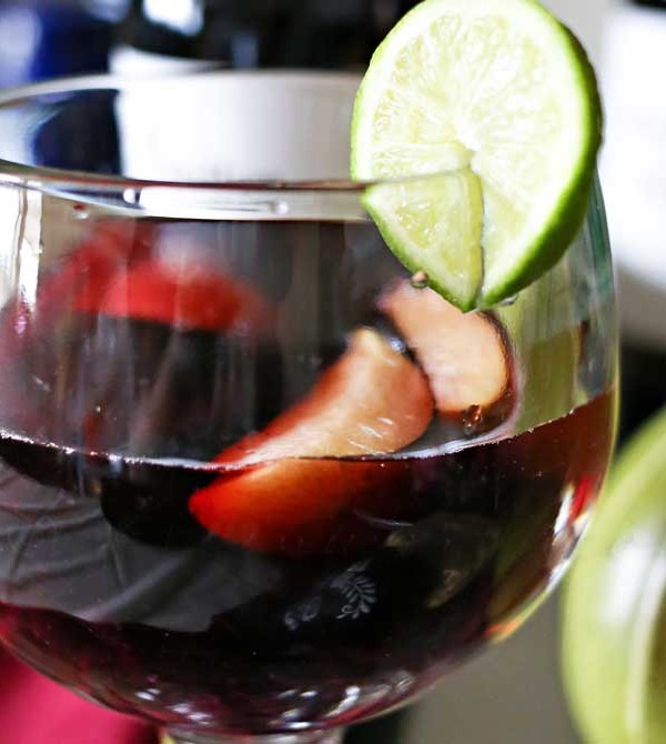 Halloween Sangria {Halloween Party Ideas}