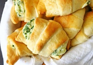 Cheesy spinach crescent rolls for dinner