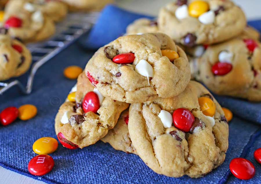 M&M Cookie Recipe - If you love delicious, buttery chocolate chip cookies, this is going to be your new favorite recipe. These homemade chocolate chip cookies are thick & chewy. You know the perfect cookie - slightly crisp on the outside & moist & soft on the inside!