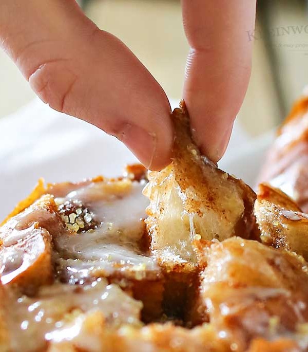 Cinnamon Roll Pull Apart Bread