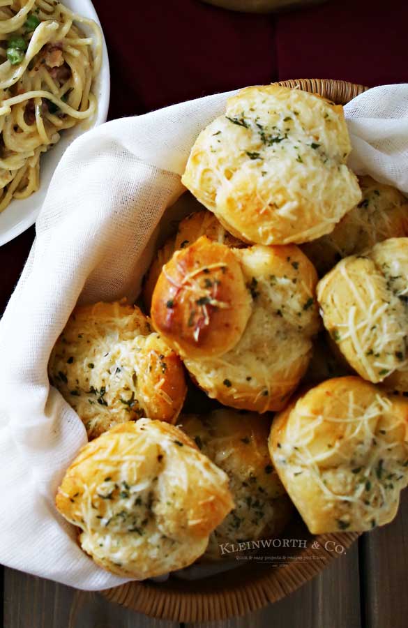 How to make Garlic Parmesan Pull Apart Biscuits