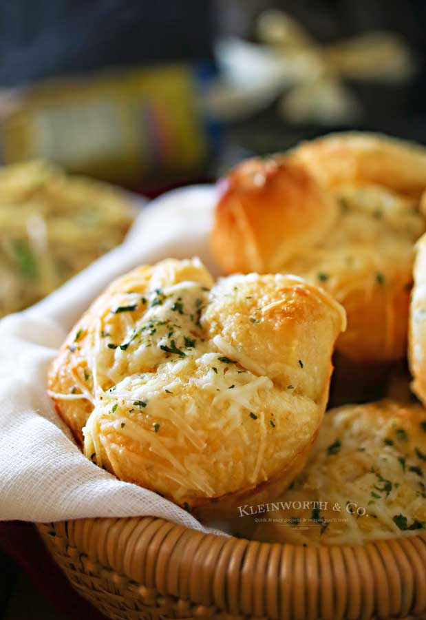 Recipe for Garlic Parmesan Pull Apart Biscuits
