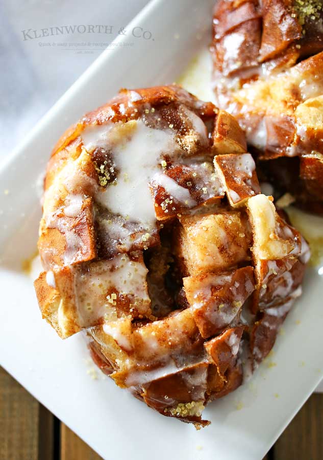 Cinnamon Roll Pull Apart Bread