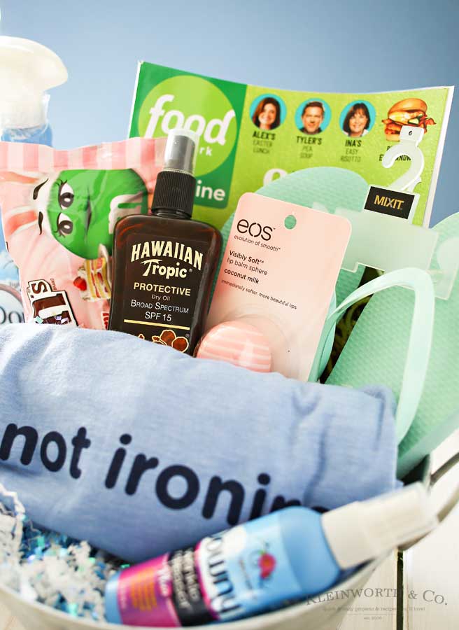 We're getting closer to travel season! Here are my <strong>Best Travel Gifts</strong> that all you jet-setters will appreciate to help stay fresh & pulled together. Just a few creature comforts with some necessities mixed in are perfect for those that are always on the go or just getting ready to set off on an epic trip.