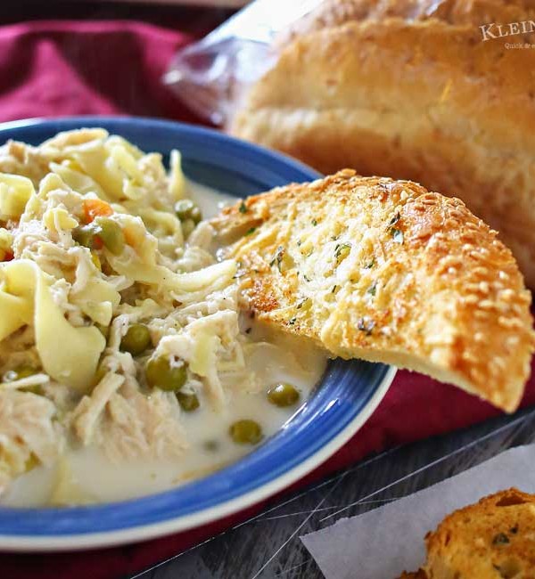 Cheesy Garlic Soup Dippers are broiled sourdough bread sticks loaded with butter, seasonings & Parmesan cheese. Better than croutons & absolutely perfect w/ any soup recipe. All that crunchy, cheesy, garlicky goodness- YUM!