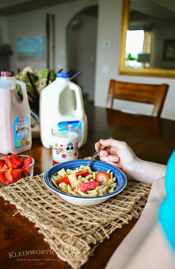 Chocolate milk, peanut butter & bananas come together to make this Chocolate Banana Shake that is the perfect breakfast or snack recipe! Make one before heading out the door or as an after school treat. Either way, everyone loves this chocolate goodness!